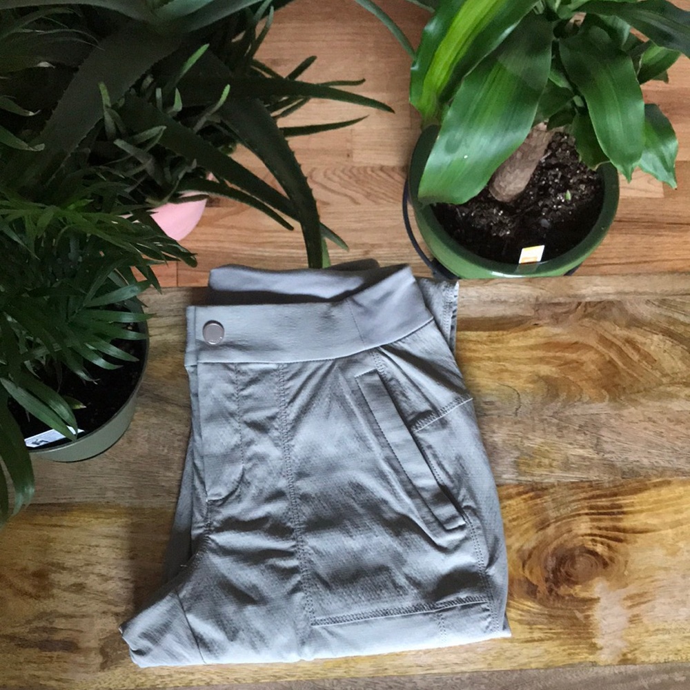 Athletes Trekkie Joggers in Khaki